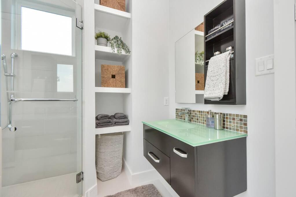 Villa Casa Labella - Downtown Skyline Views - Sleeps 10 Houston Exterior foto